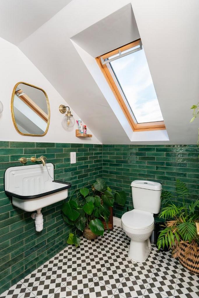 0 E4 SSE - Bathroom D.jpg