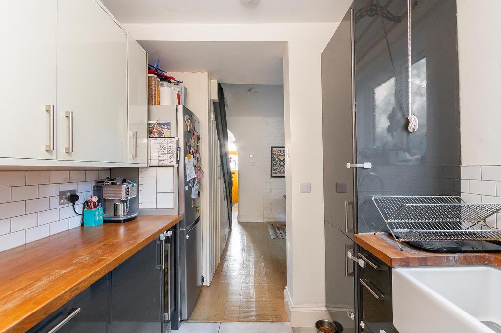 0 E4 SSE - Kitchen A.jpg