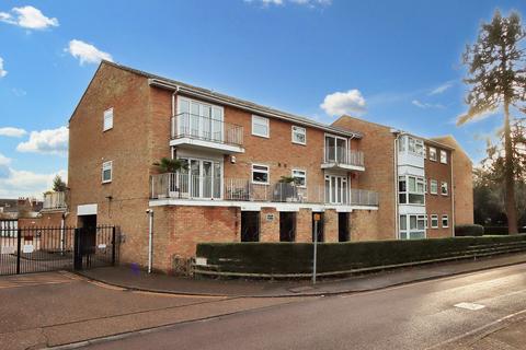 2 bedroom flat for sale, Heath Lodge, Bushey Heath, WD23