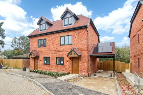 3 bedroom semi-detached house for sale, London Road, Binfield, Bracknell, Berkshire, RG42