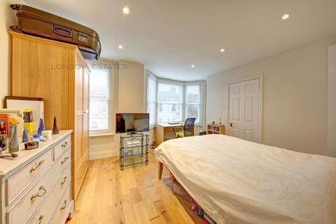 4 bedroom terraced house for sale, Claxton Grove, Hammersmith, W6