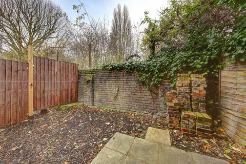 91 Claxton Grove, London, W6 8HB