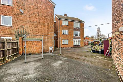 2 bedroom flat for sale, Green Way, Gloucester GL3