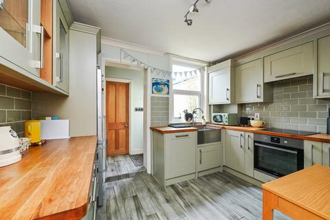 2 bedroom terraced house for sale, Victoria Road, Alton, Hampshire