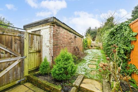 2 bedroom terraced house for sale, Victoria Road, Alton, Hampshire