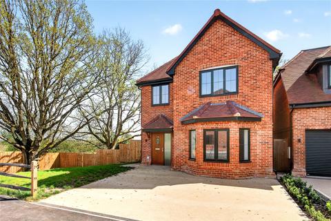 4 bedroom detached house for sale, London Road, Binfield, Bracknell, Berkshire, RG42