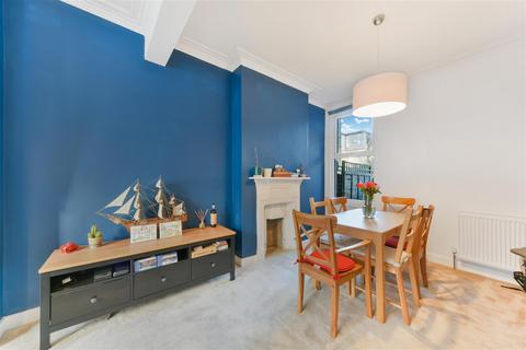 5 bedroom house to rent, Warren Road, Colliers Wood SW19