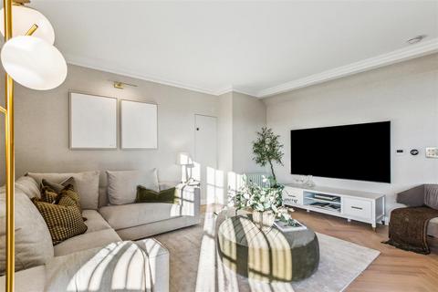 3 bedroom apartment for sale, Cadogan Square, Sloane Square SW1X