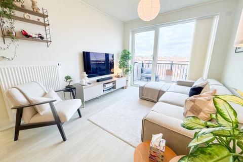 2 bedroom flat for sale, Hazel Road