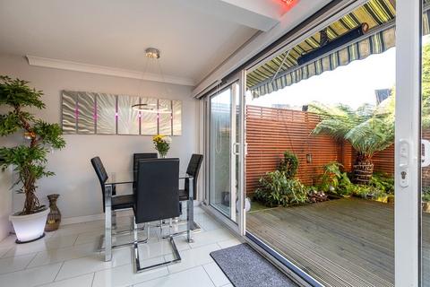 2 bedroom end of terrace house for sale, Turnpike Place, CRAWLEY, West Sussex, RH11