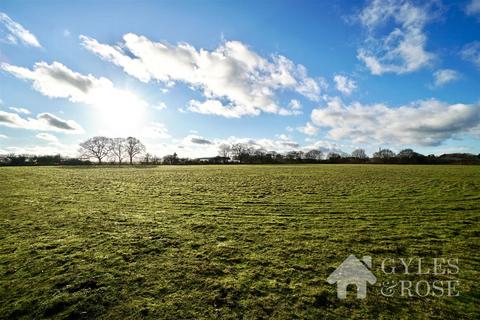 undefined, Lawford, Manningtree