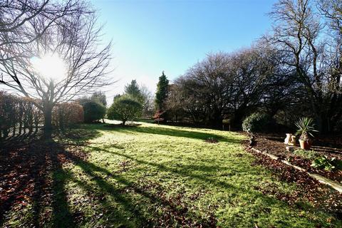 undefined, Lawford, Manningtree