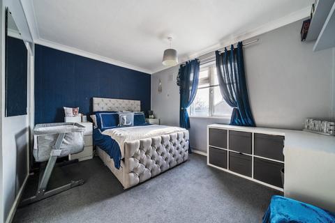 2 bedroom flat for sale, Wakefords Way, Hampshire PO9