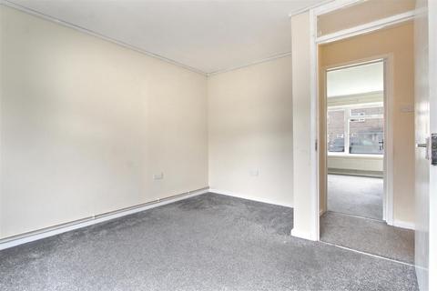 2 bedroom apartment for sale, Berkeley Close, Ware