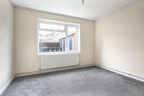 12 Berkeley Close, Ware, SG12 0BP