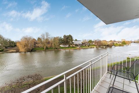 2 bedroom apartment for sale, Riverside Road, Staines-upon-Thames, TW18