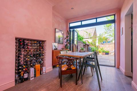 4 bedroom terraced house for sale, Trenmar Gardens, London, NW10