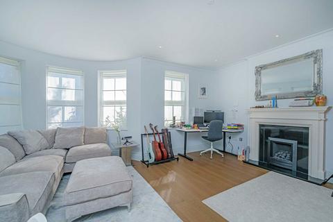 4 bedroom house for sale, Barrons Chase, Richmond TW10