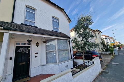 1 bedroom house to rent, Ferriby House, Southcote Road, Bournemouth