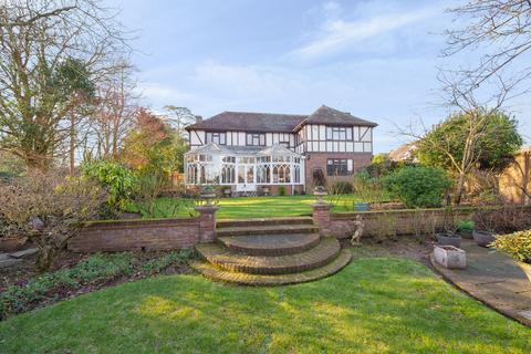 5 bedroom detached house for sale, Church Road, Westoning, MK45