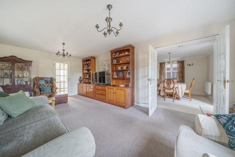 4 bedroom detached house for sale, Hill Road, Surrey GU26