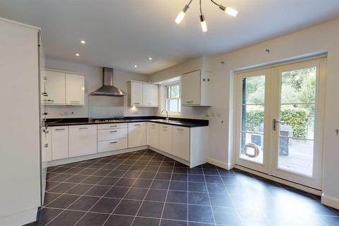 4 bedroom townhouse to rent, Cadman Place, The Old Meadow, Shrewsbury