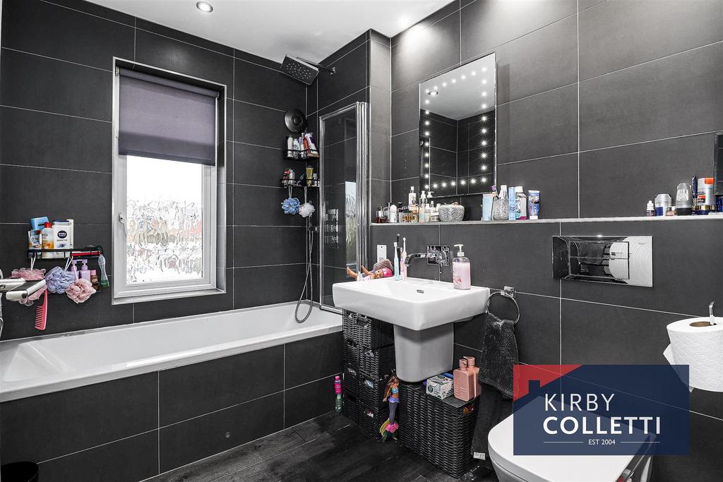Family bathroom
