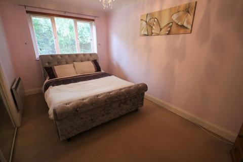 2 bedroom flat for sale, Waterside Court, Fleet, Hampshire, GU51