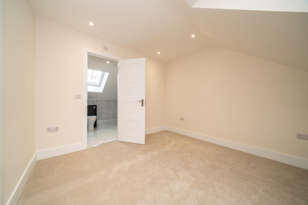 5-Aston-Close-1019