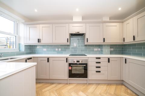 7 Aston Close, Hemel Hempstead, HP3 9HJ