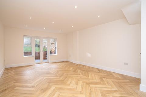 7 Aston Close, Hemel Hempstead, HP3 9HJ