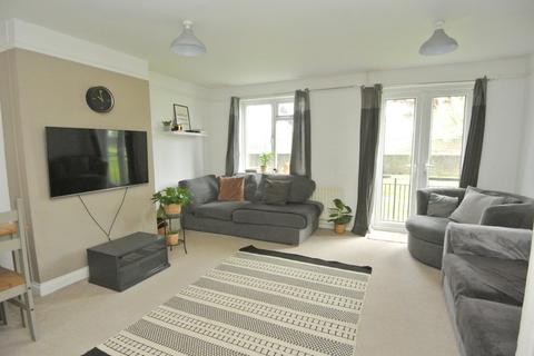 2 bedroom maisonette for sale, Town Tree Road, Ashford TW15