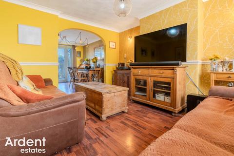 3 bedroom semi-detached house for sale, Rowan Drive, Heybridge