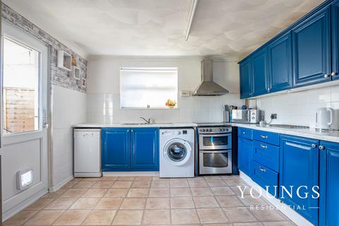 6 Birch Close, Canvey Island, SS8 9JG