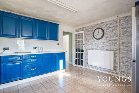 6 Birch Close, Canvey Island, SS8 9JG