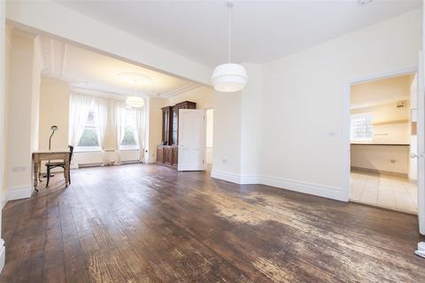 6 bedroom house for sale, Lisburne Road, Hampstead Heath, London