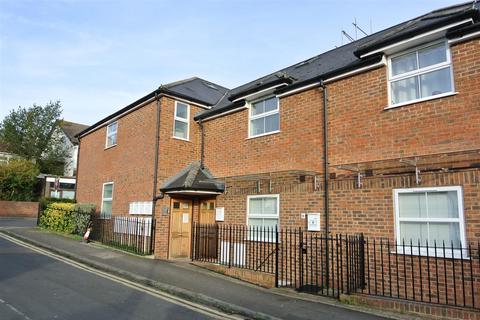 2 bedroom house to rent, Armstrong Road, Englefield Green TW20