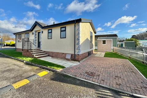 2 bedroom detached bungalow for sale, Hamble Park, Warsash