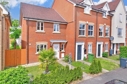 3 bedroom end of terrace house for sale, Lacock Gardens, Maidstone, Kent