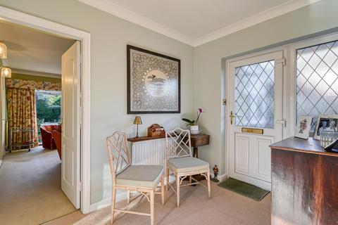10 Oak Drive, Seisdon, Wolverhampton, WV5 7ET