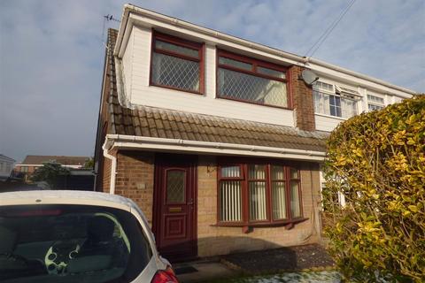 3 bedroom semi-detached house to rent, Chestnut Avenue, Haydock, St Helens