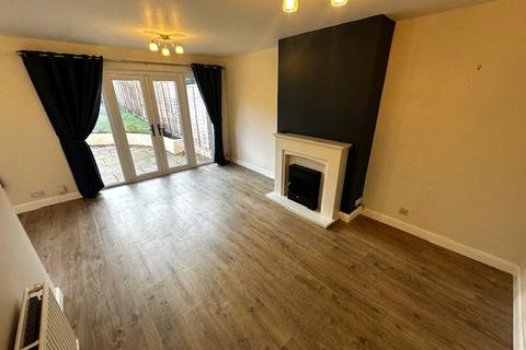 3 bedroom semi-detached house to rent, Teagues Crescent, Trench, Telford, Shropshire, TF2