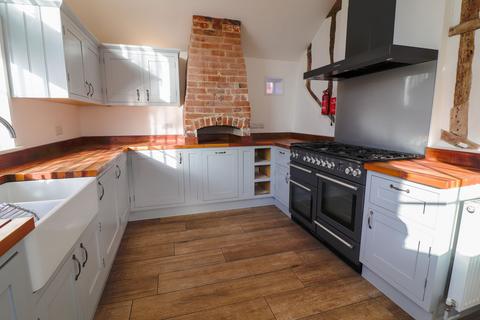 1 bedroom cottage to rent, High Street, Hadleigh, IP7