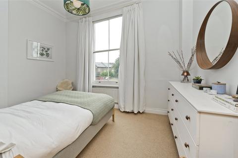 2 bedroom apartment for sale, London W3