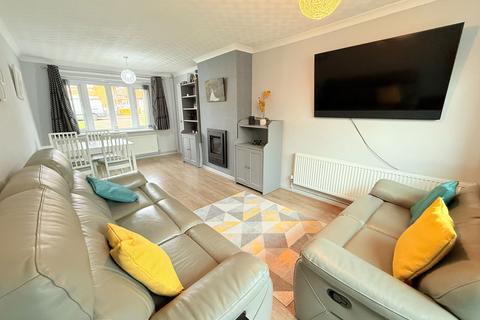 27 Arlescote Road, Solihull, B92 9HX