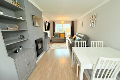 27 Arlescote Road, Solihull, B92 9HX