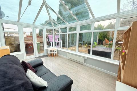 27 Arlescote Road, Solihull, B92 9HX