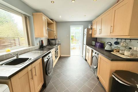 27 Arlescote Road, Solihull, B92 9HX