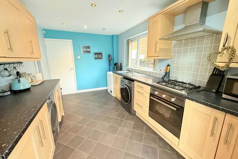 27 Arlescote Road, Solihull, B92 9HX