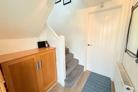 27 Arlescote Road, Solihull, B92 9HX